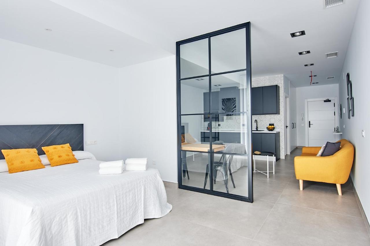 9 Nidos Centrica Suites - Nuevo Plasencia Exterior foto